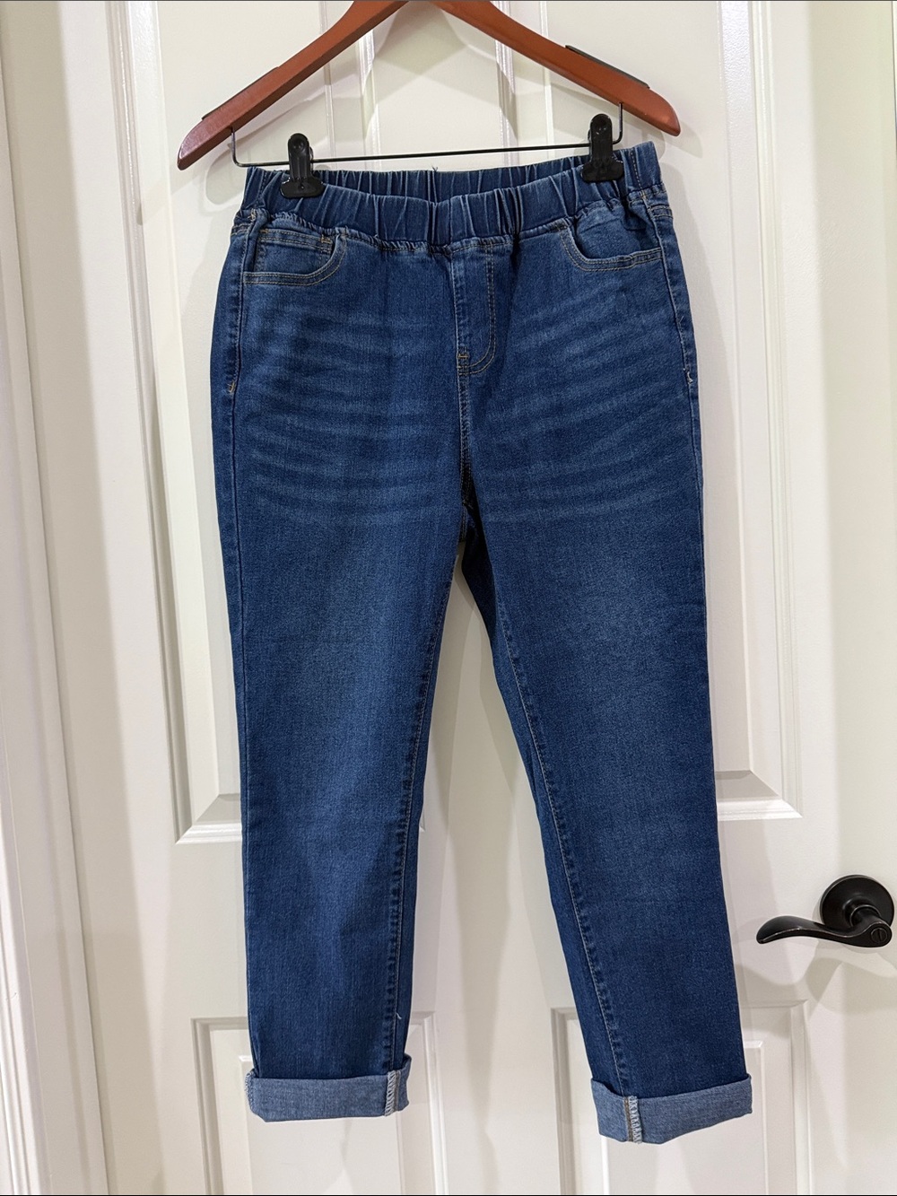 Women’s Dark Wash Elastic Waist Cuffed Jeans